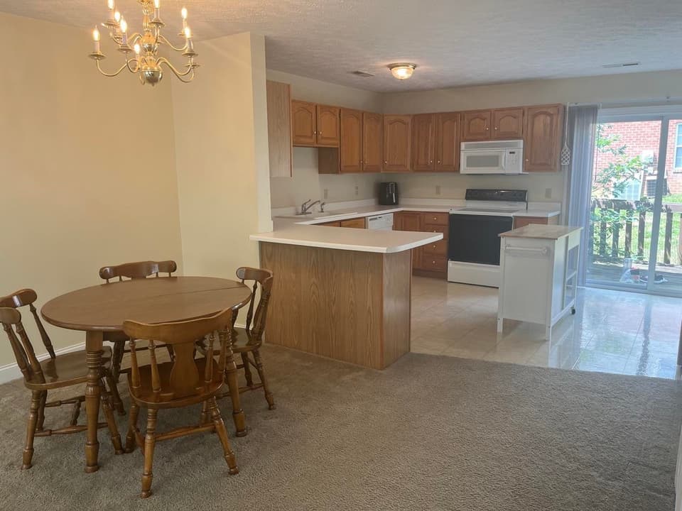 315 Silver Leaf Drive, photo 8 of 35