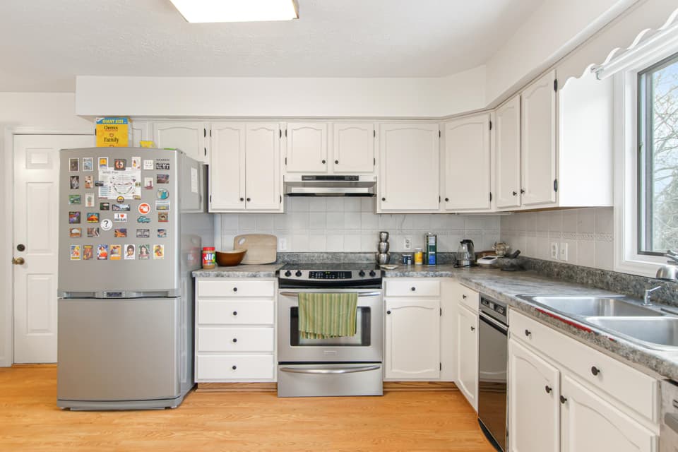 285 Emerald Boulevard, photo 12 of 40