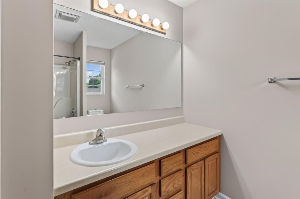220 Darci Drive SE, photo 38 of 40