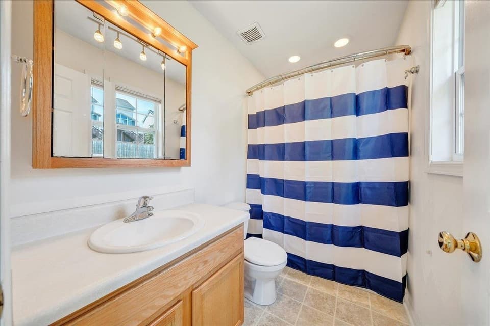 100 Wistaria Drive, photo 17 of 36