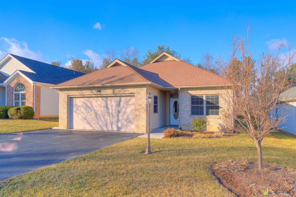 210 Windsong Drive, photo 3 of 10