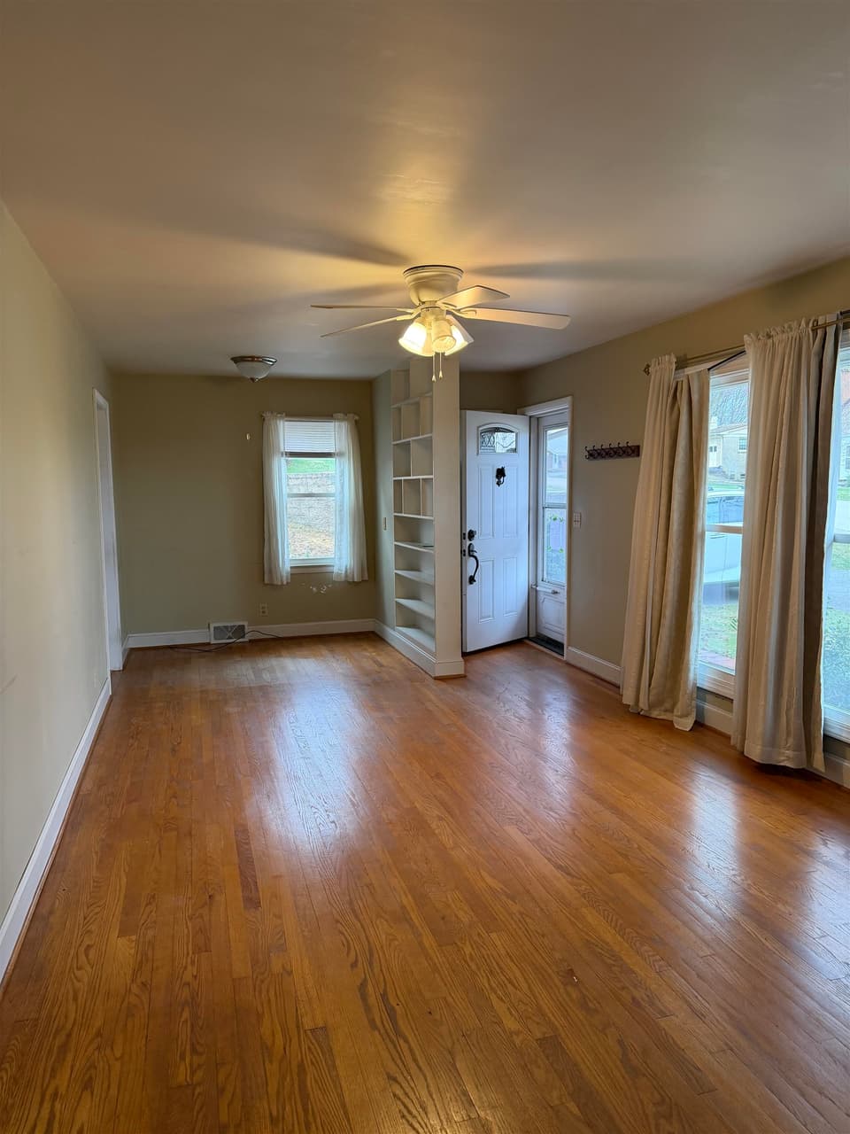 680 Mountainview Drive, photo 23 of 24