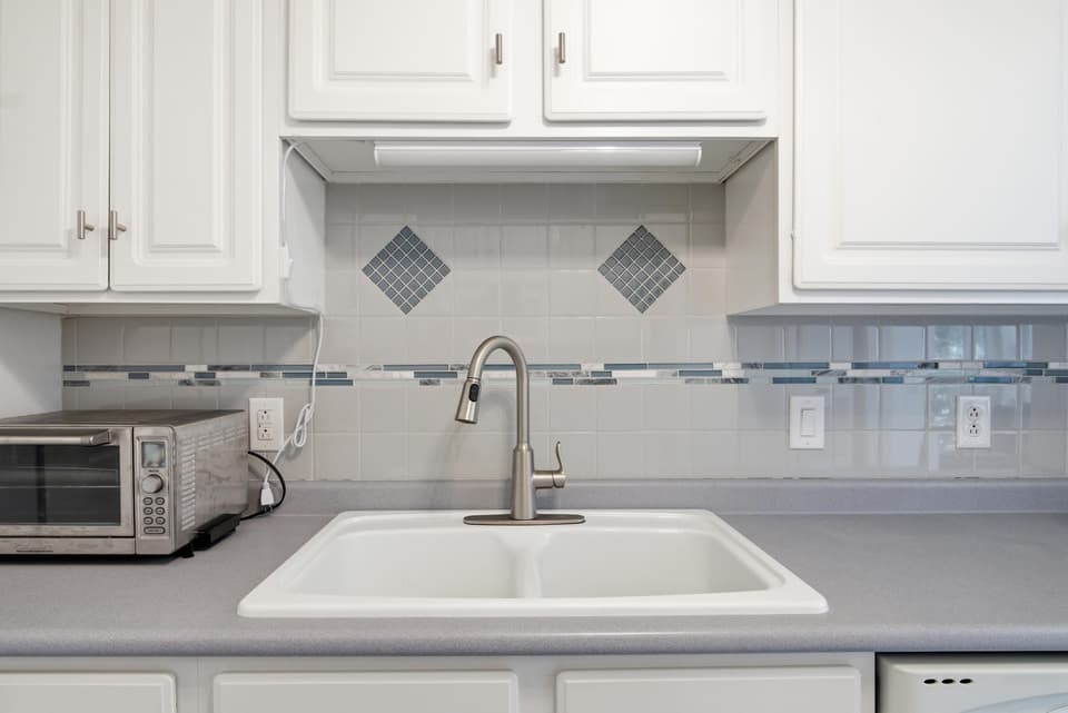 450 Silver Leaf Drive, photo 15 of 27