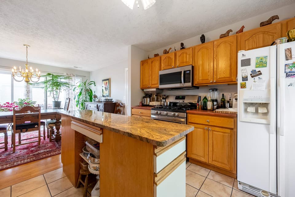 195 Tall Oak Boulevard, photo 20 of 40