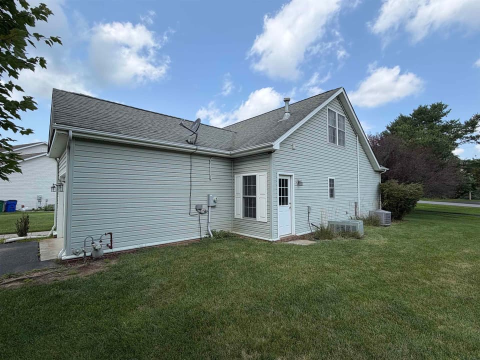 40 Jessie Circle, photo 3 of 14
