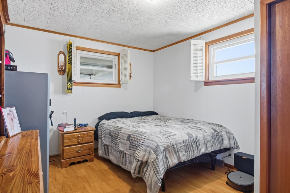 380 Clearview Drive, photo 16 of 40