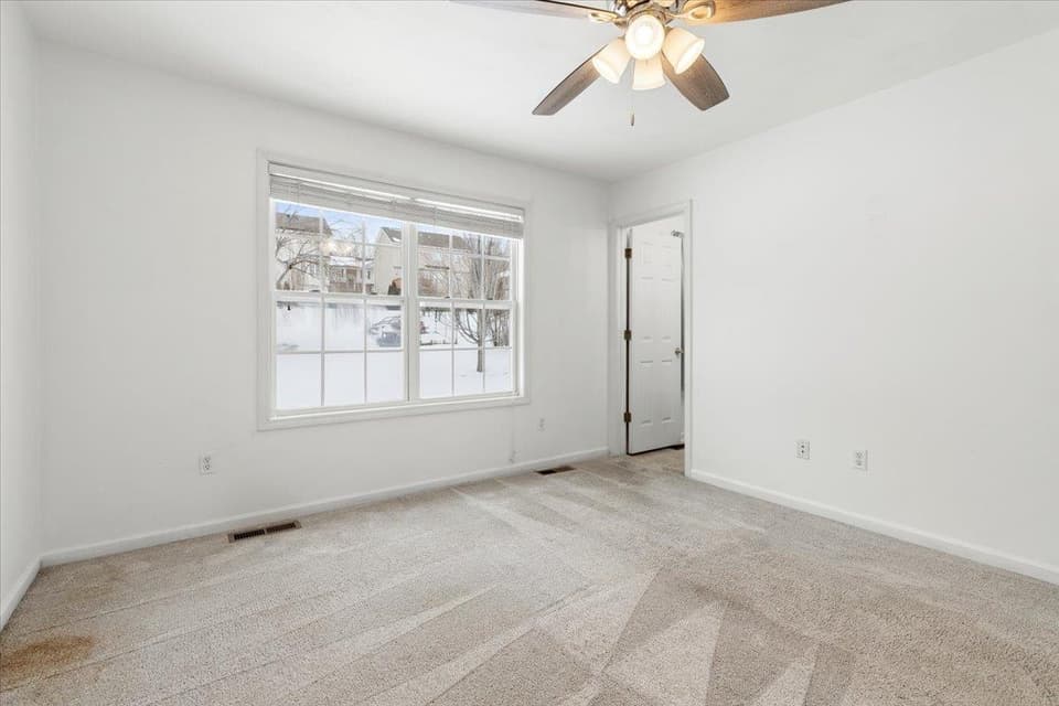 110 Sage Lane, photo 22 of 40