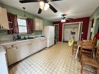 2221 Poff Ct, photo 3 of 10