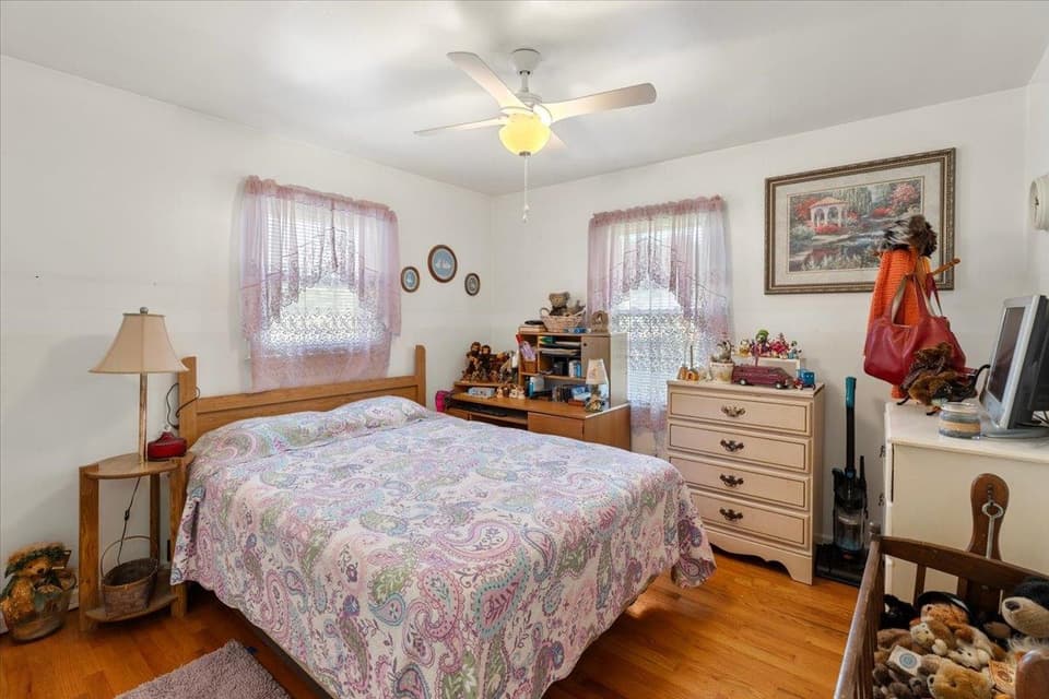 1015 Reading Road, photo 21 of 40