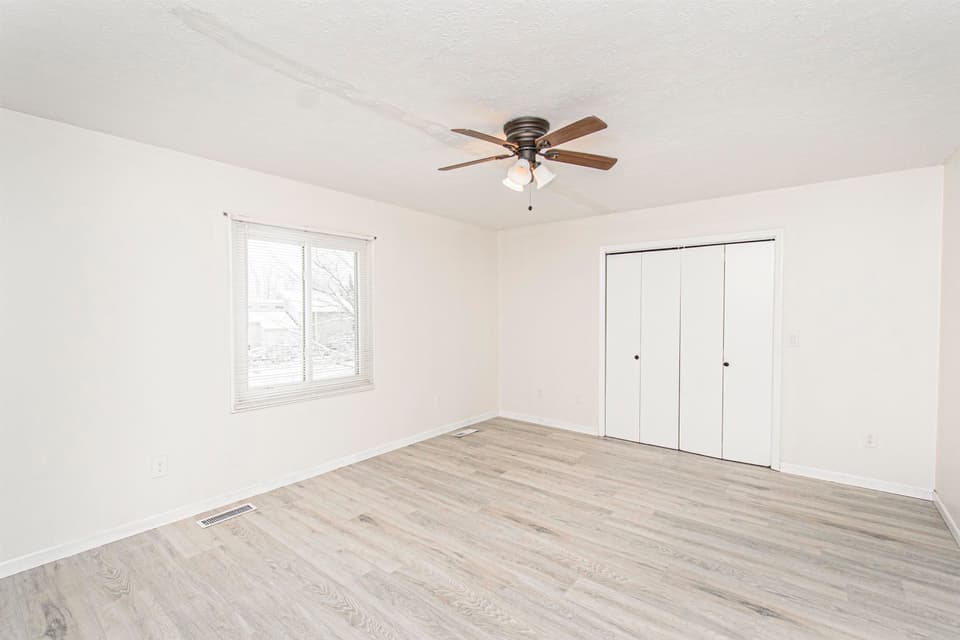 1265 Flint Drive, photo 14 of 35
