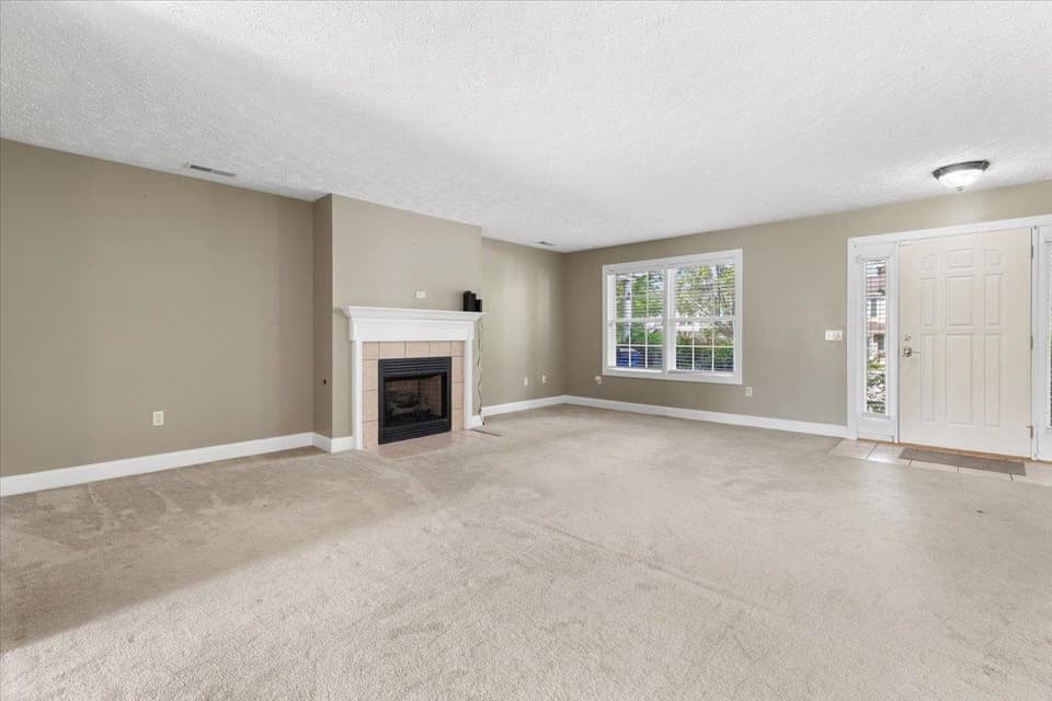 300 Willow Oak Drive, photo 11 of 40