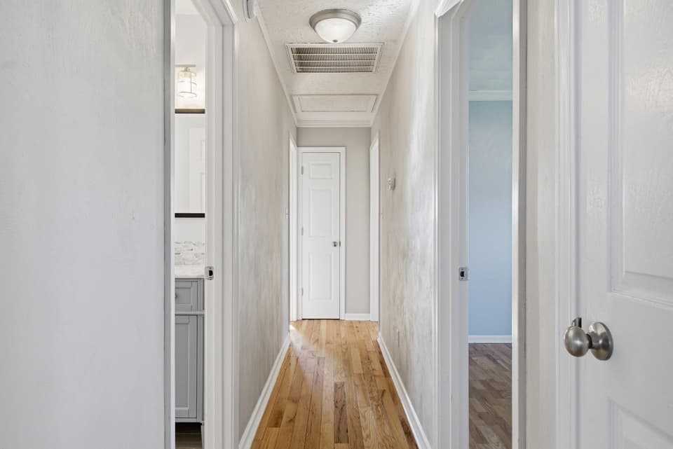 1381 Dow Street, photo 9 of 40