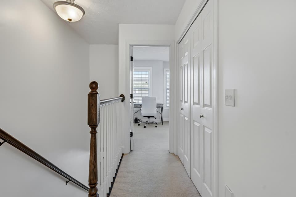 145 Blue Leaf Drive, photo 16 of 40