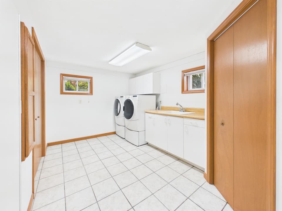 240 Walnut Drive, photo 37 of 40