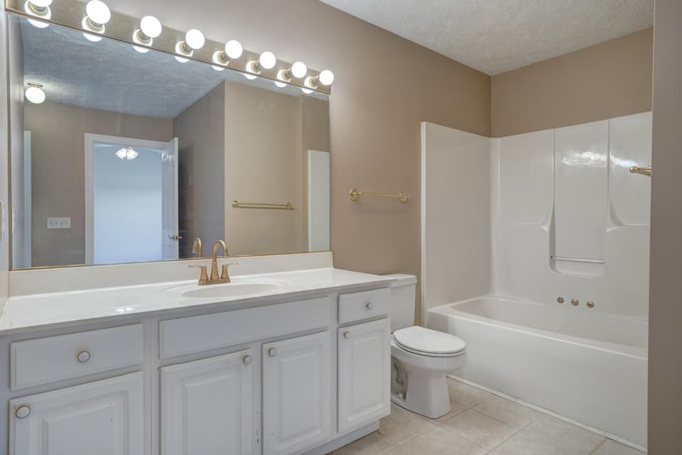185 Blue Leaf Drive, photo 37 of 40
