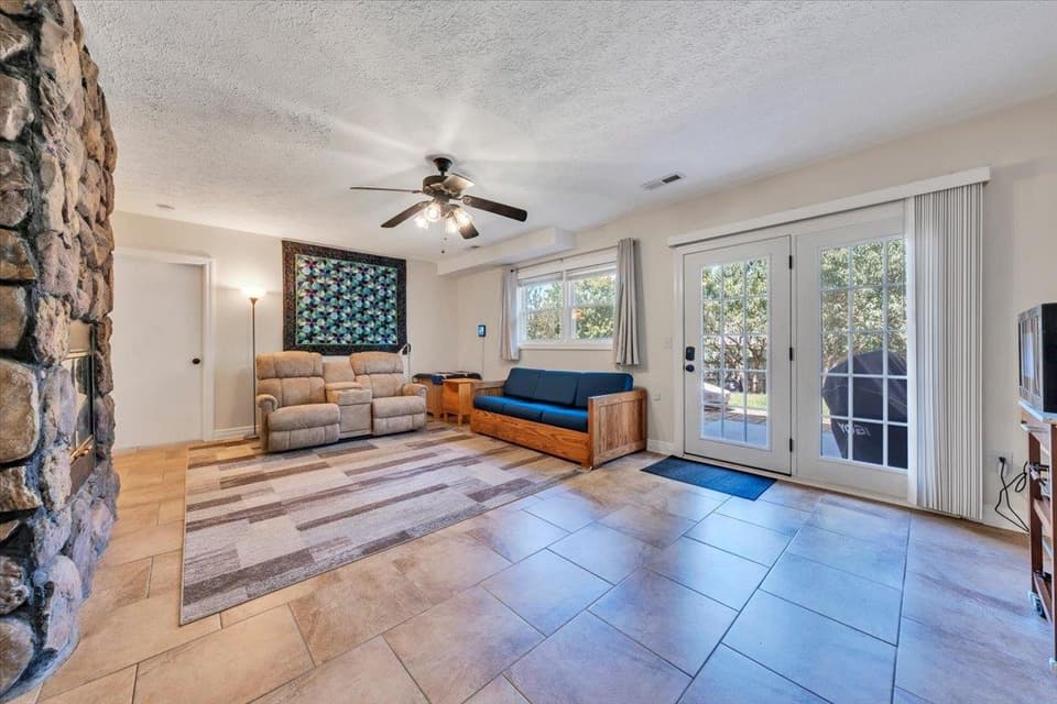 1280 Tranquility Viaduct, photo 32 of 40
