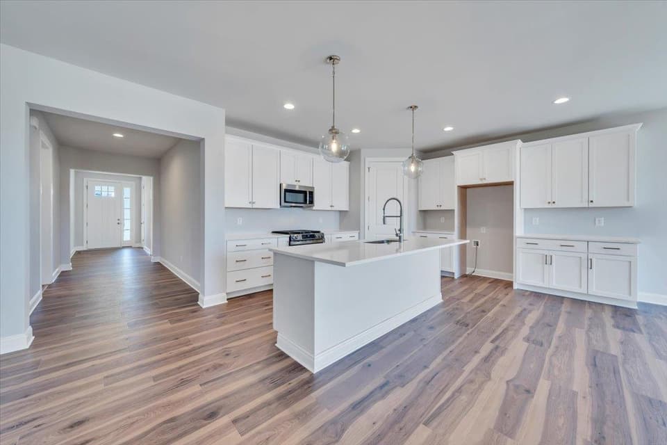 1000 Round Meadow Drive, photo 11 of 24