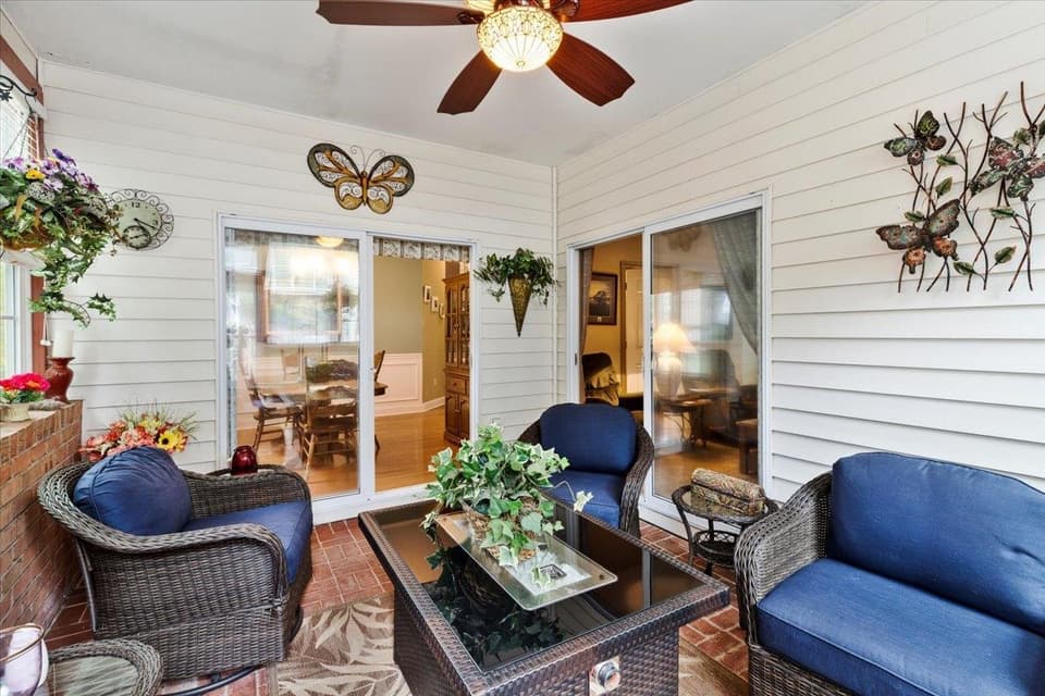 200 Robert Street, photo 35 of 40