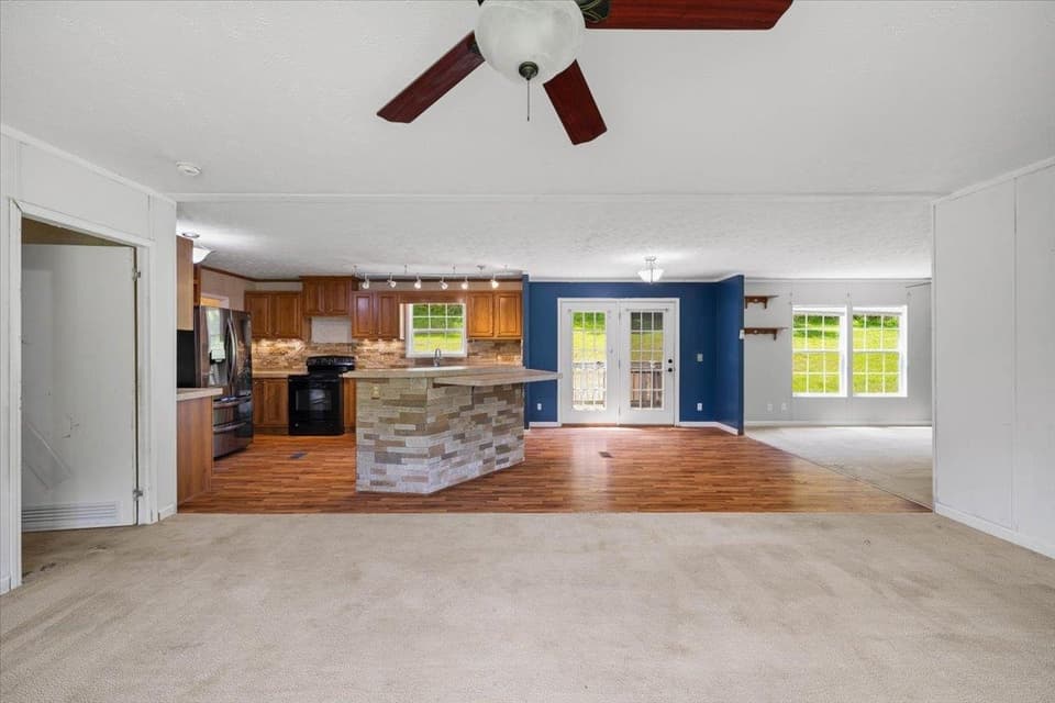 655 Peachtree Hill, photo 3 of 33