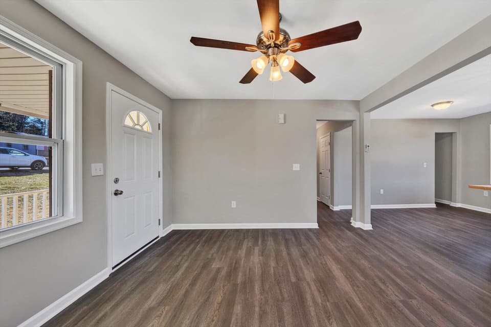 1395 Wall St NW, photo 6 of 28