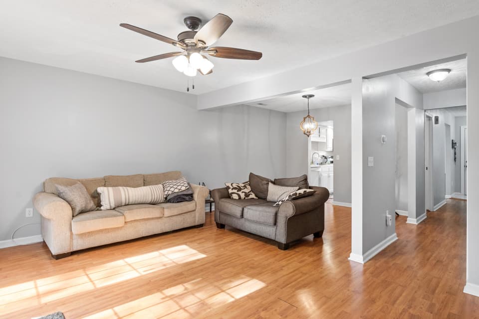 1637 York Drive, photo 14 of 24