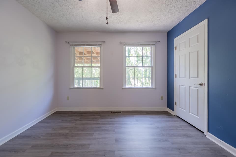 640 Warren Court, photo 33 of 40