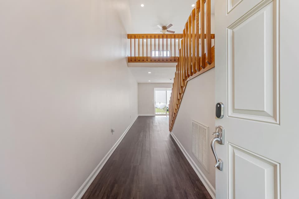 10 Patricia Lane SE, photo 4 of 36