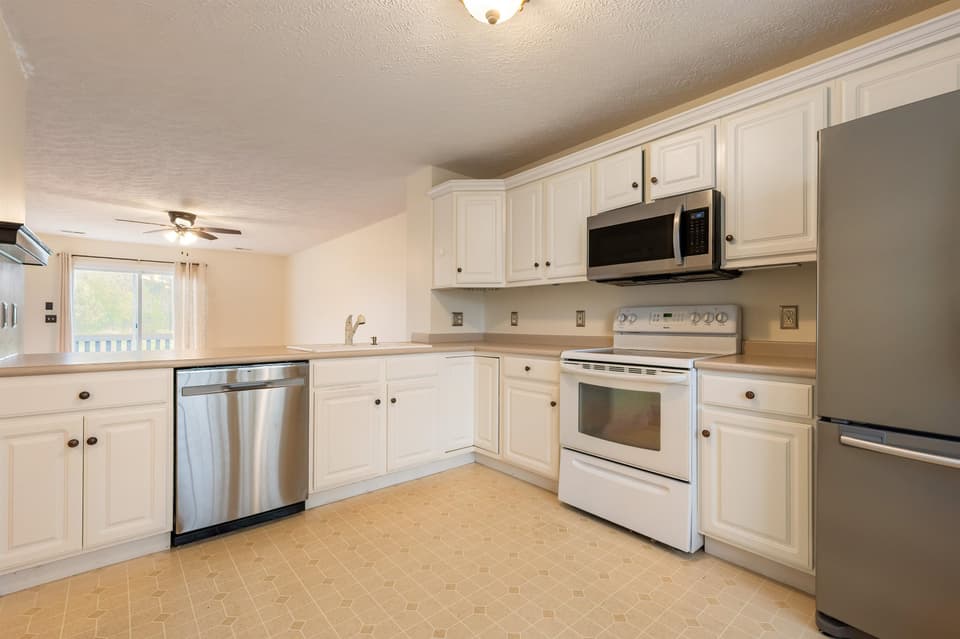 160 Willow Oak Drive NW, photo 13 of 40