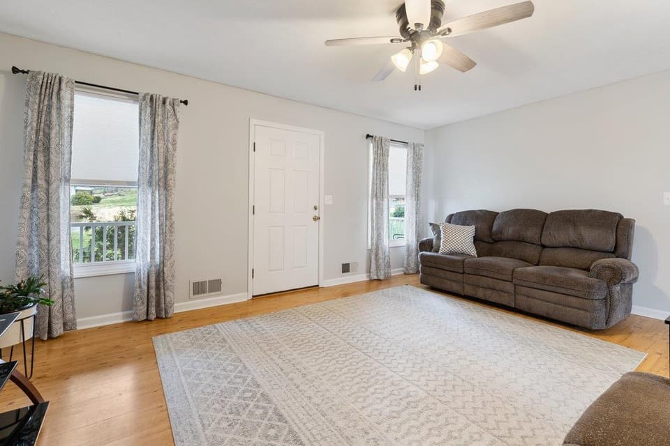 849 Silver Lake Road, photo 10 of 30