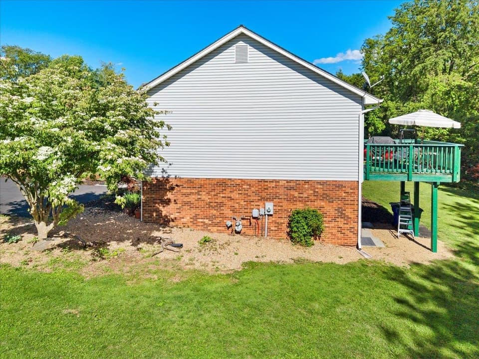 650 Warren Court, photo 33 of 40