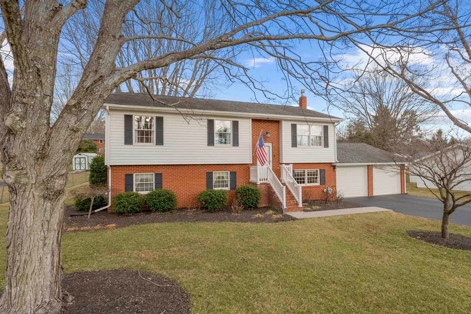 765 Atkinson Road, Christiansburg, photo 2