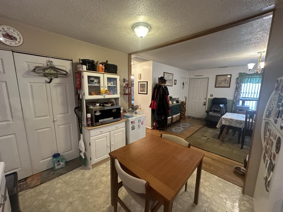 3301 Springview Drive, photo 13 of 32