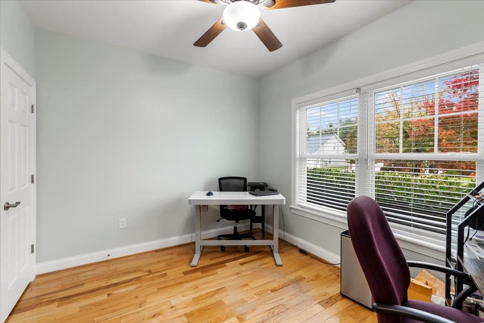 300 Roudabush Drive NW, photo 7 of 40