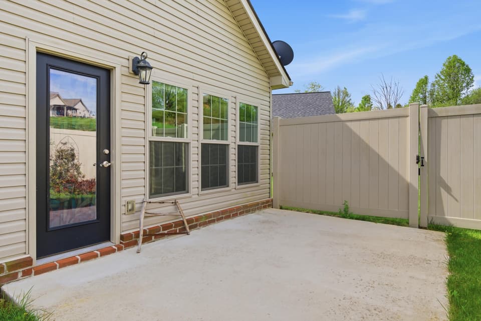 130 Gavins Court, photo 38 of 39