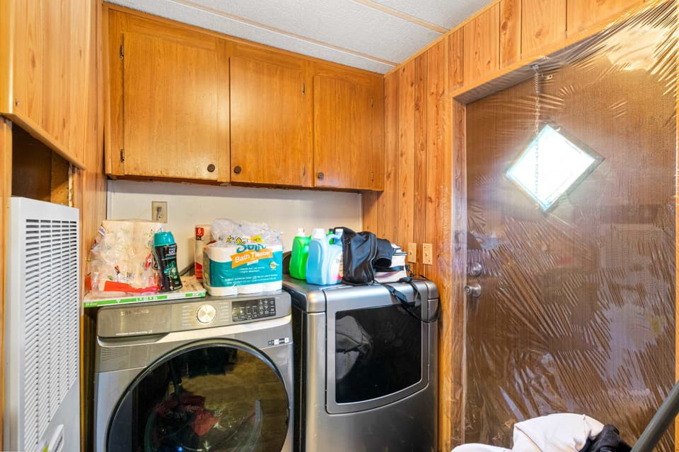 675 Harless Street, photo 10 of 30