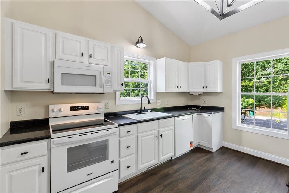1215 Orange Leaf Court, photo 19 of 40