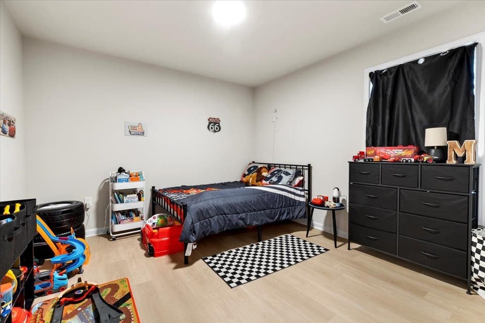 990 Holland Loop NW, photo 35 of 40
