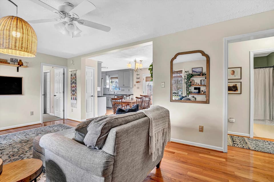 185 Howery Street, photo 7 of 40