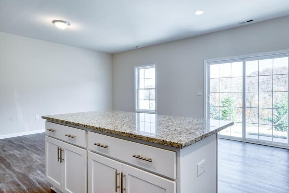 223 Louise Ln, photo 17 of 35