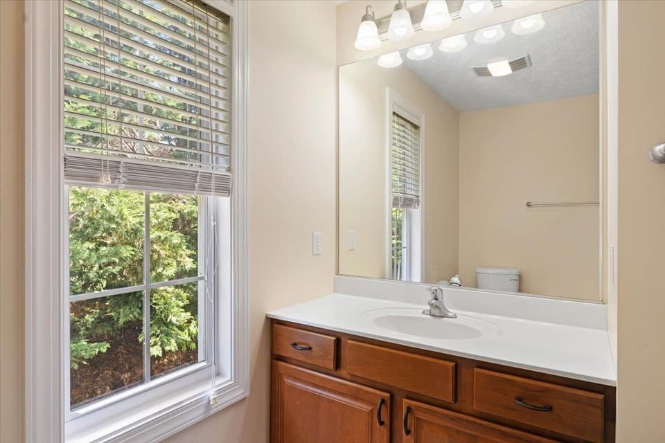 175 Kitty Lane, photo 24 of 34