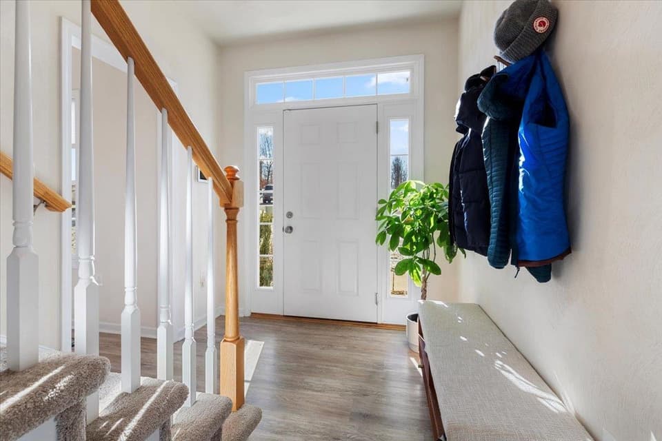 1140 Crosscreek Drive, photo 7 of 40