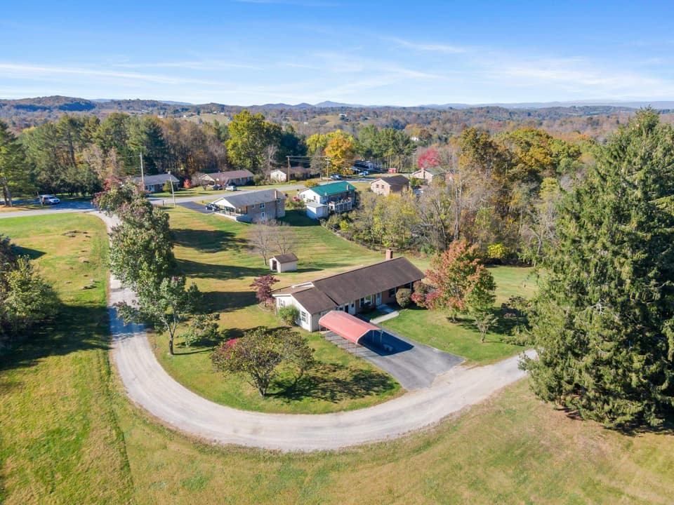 2272 Lupine Lane, photo 13 of 40