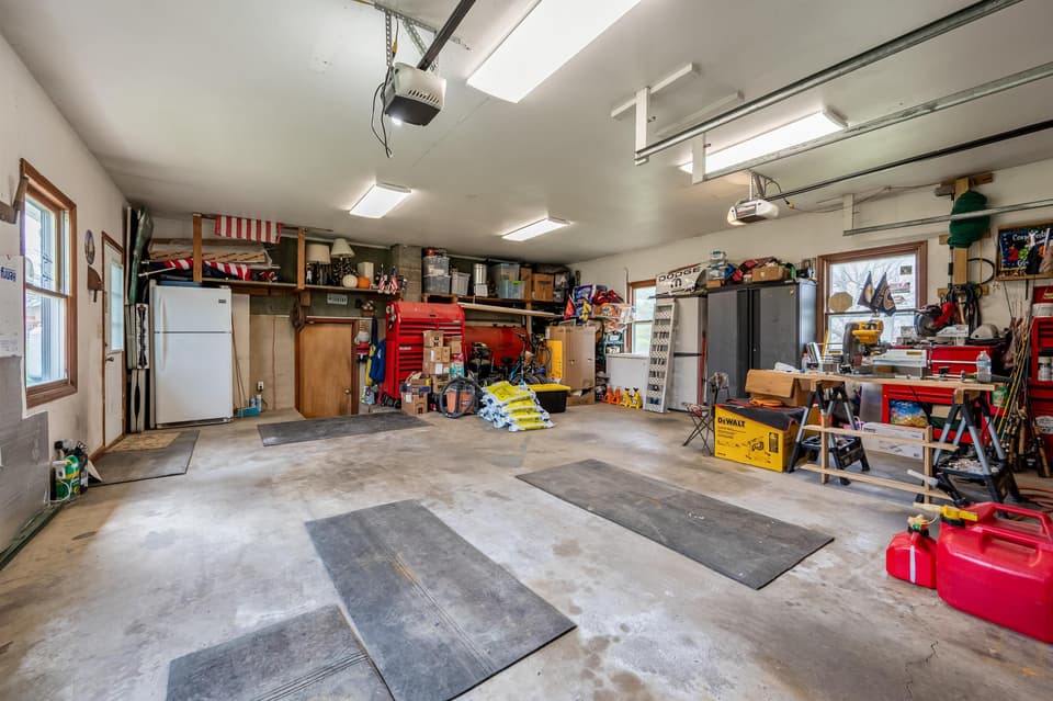 1380 Dow Street, photo 33 of 40