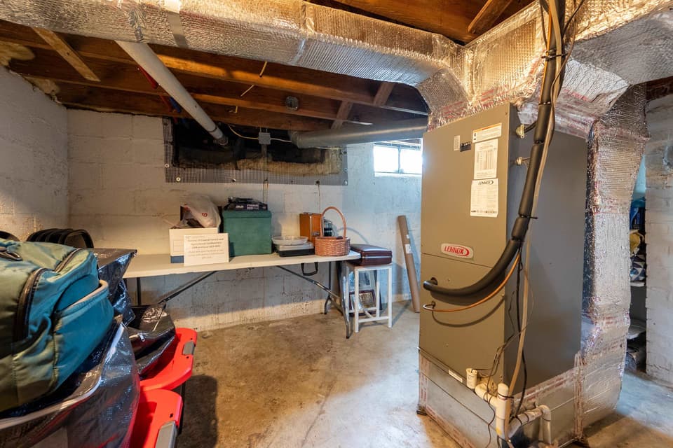 940 Forest Street, photo 29 of 40