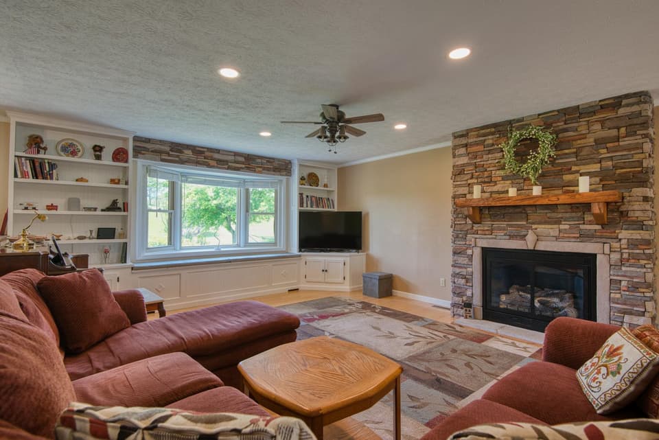 2705 Christiana Court, photo 9 of 40
