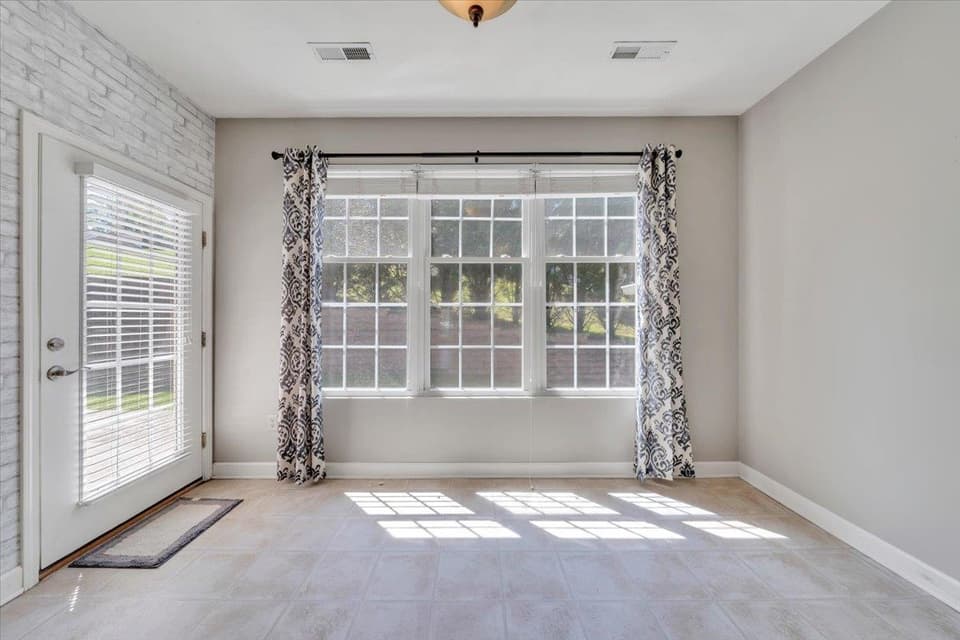 255 Slate Creek Drive NW, photo 9 of 28