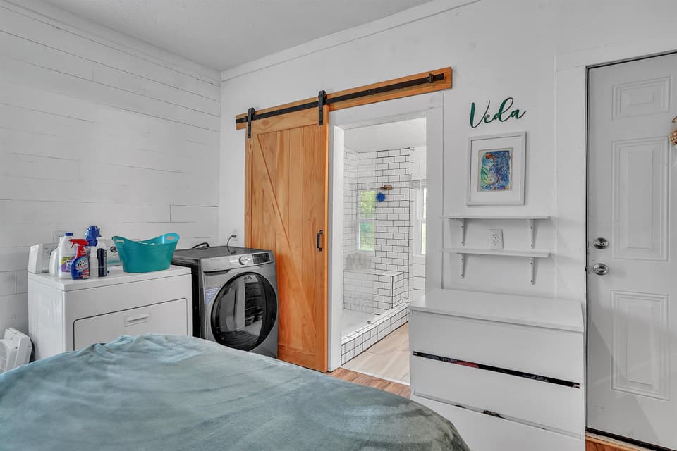 513 Craig Street, photo 17 of 32