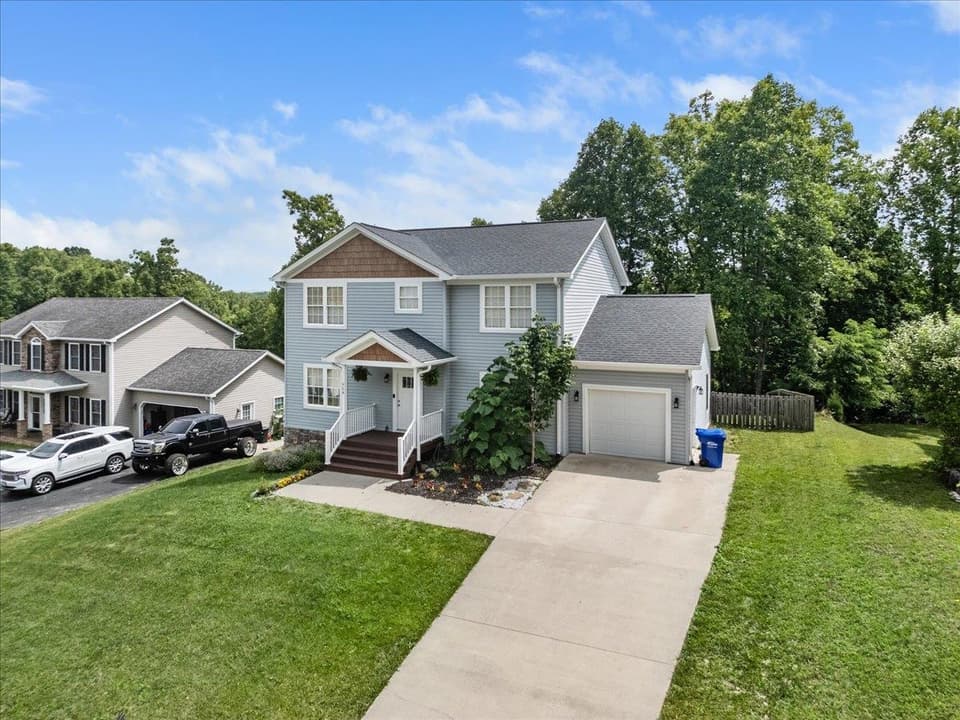 954 Brooklyn Avenue, photo 5 of 40