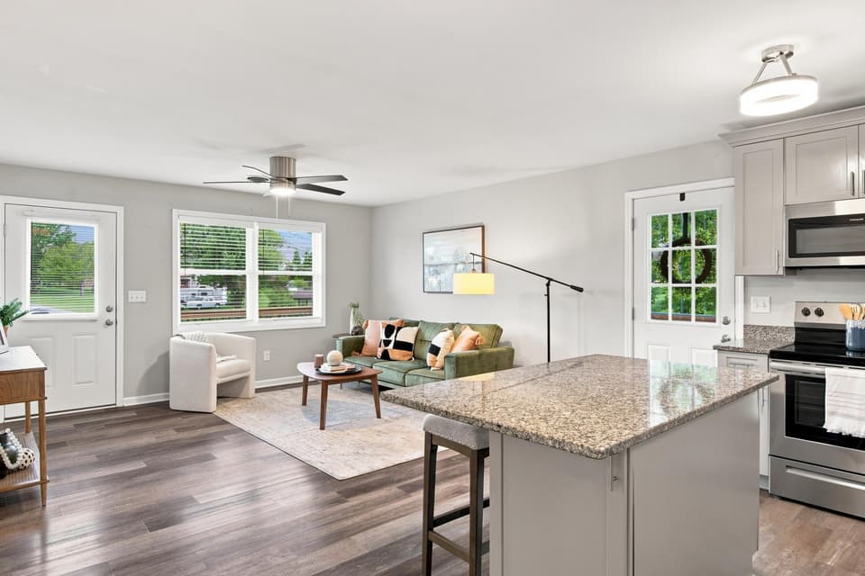 2221 Poff Court, photo 6 of 26