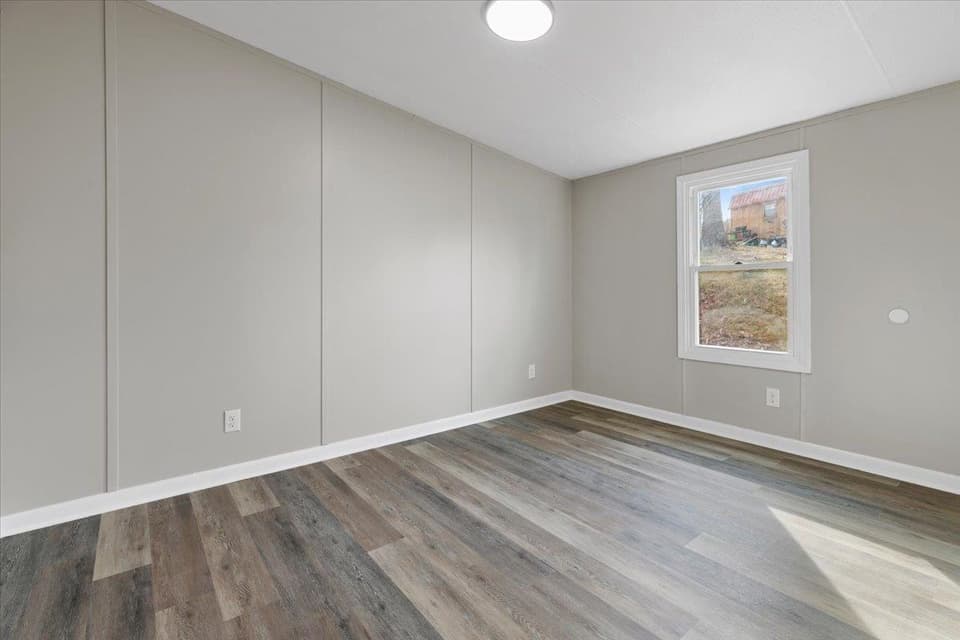 505 North Drive NE, photo 18 of 40